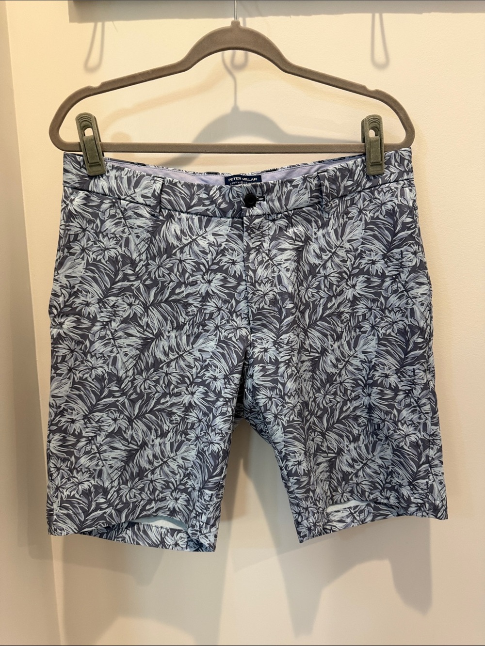 Peter Millar Blue Floral-Leaf Flat Front Men's Shorts